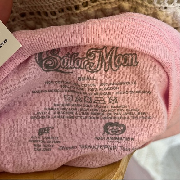 SAILOR MOON Pink Unisex T-Shirt - Cute Short Sleeve Graphic Tee - Picture 5 of 6